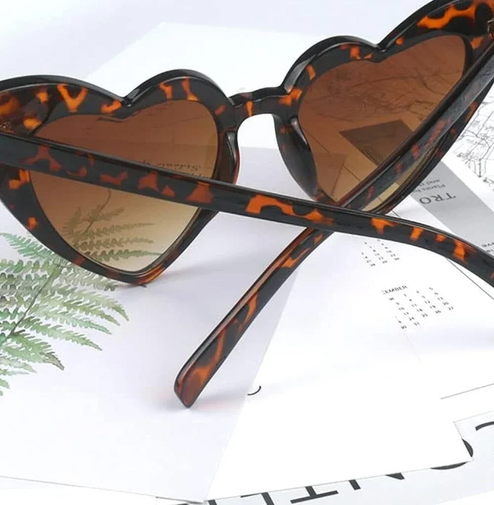 HEART SHAPE CAT EYE ANIMAL PRINT SUNGLASSES